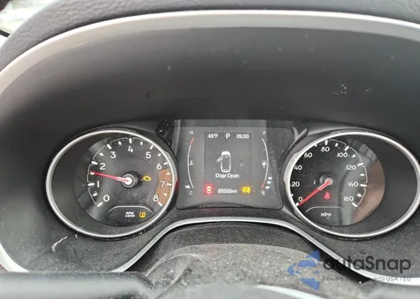 2018 Jeep Compass Latitude z USA, uszkodzony, nr VIN 3C4NJDBBXJT453748